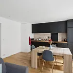 Charming Apartment For 4 In Paris